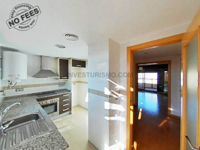 Apartment 2 bedrooms 2 bathrooms, terrace and balcony in Alicante Center