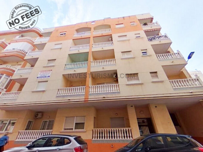 Apartment with communal pool 2 bedrooms 1 bathroom in Torrevieja Center