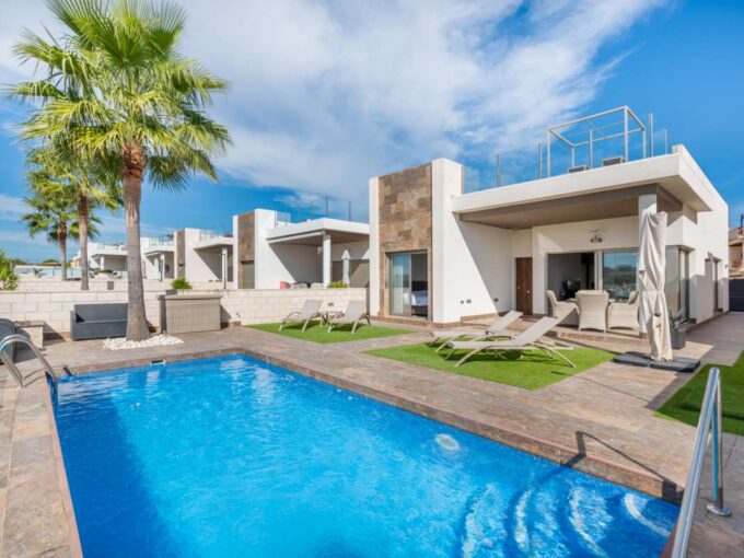 Villa in Villamartín (Alicante) Ref. ITCW484239