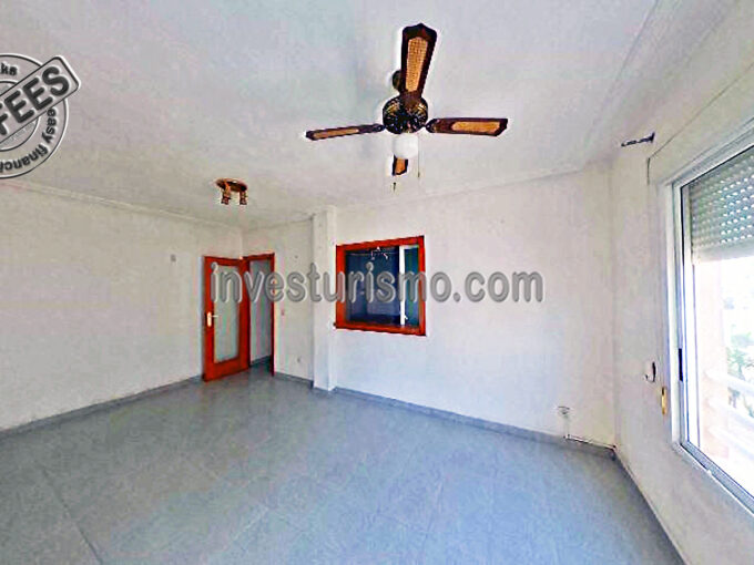 Spacious 2 bedrooms apartment at only 200 mts. from the sea in Torrevieja